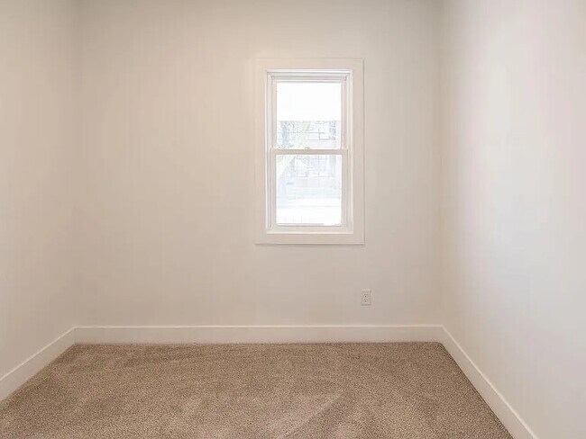 Foto del edificio - 2102 Morton Ave