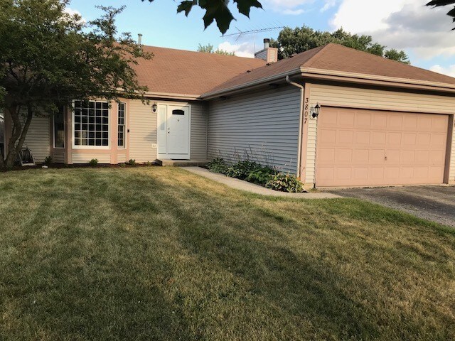 Foto principal - 3807 Hennepin Dr