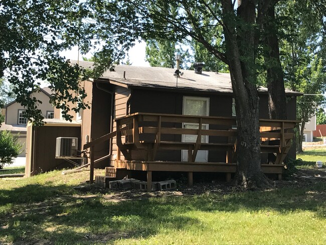 Back Deck - 3600 Northeast 85th Terrace