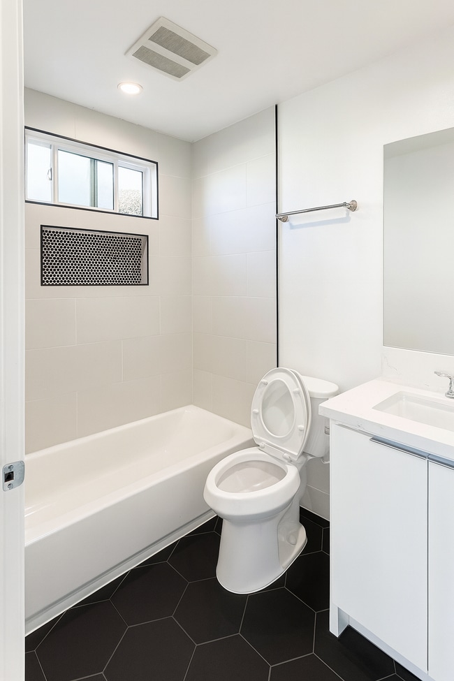 Photo - 1500 Arapahoe St Townhome