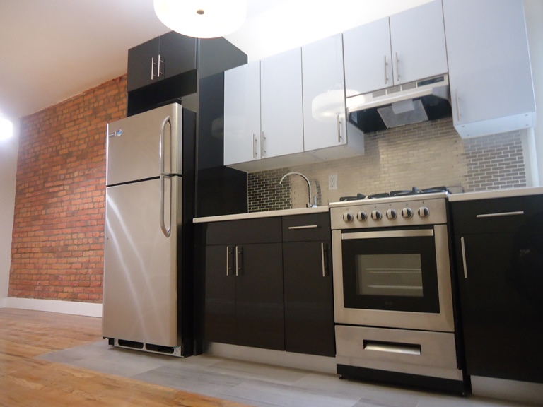 Foto principal - 1318 Halsey St