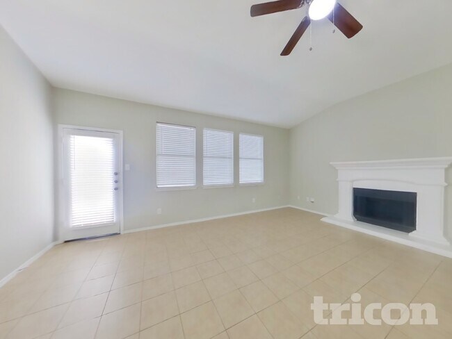 Foto del edificio - 3413 Fashion St