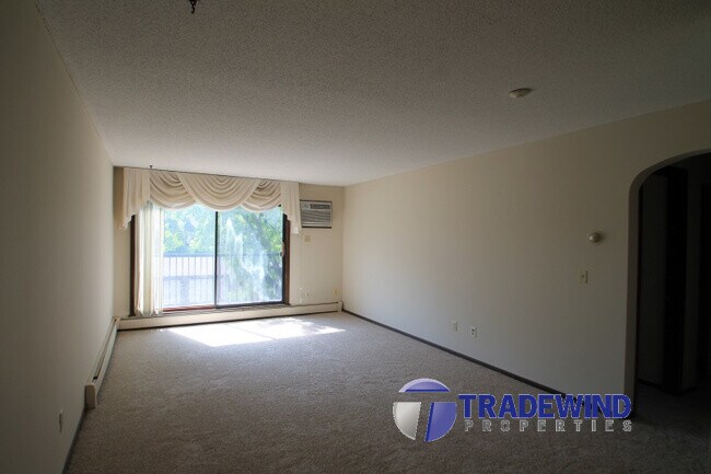 Foto del edificio - 7350 York Ave S