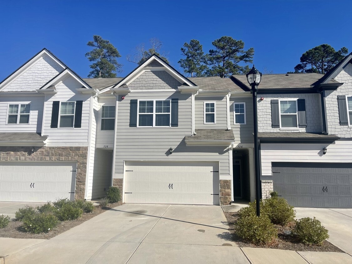Photo - 726 Woodstock Grove Dr (Woodstock, GA)