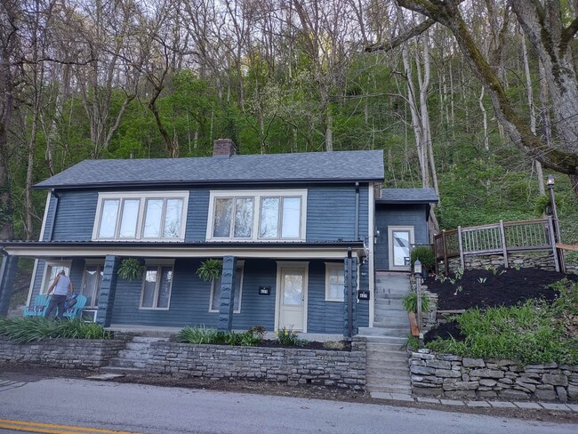 Building Photo - 625 Taylor Ave