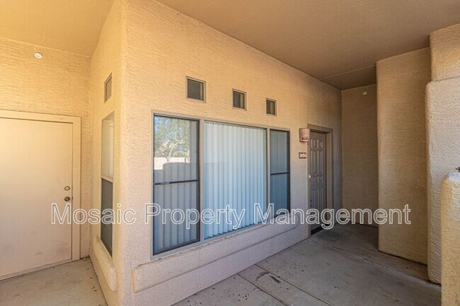 Foto del edificio - 1351 N Pleasant Dr