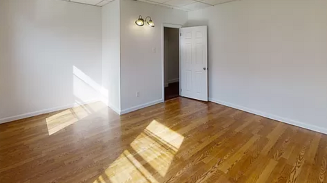 Bedroom 1 - 172 Bedford Ave