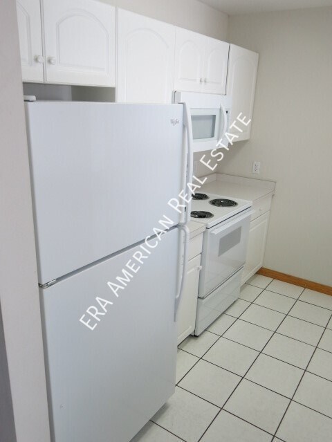 Building Photo - Shalimar Duplex!