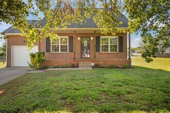 Building Photo - 3726 Heather Dr