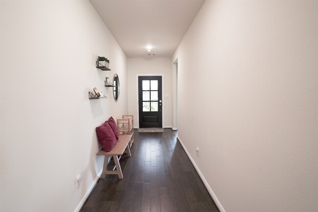 Foto del edificio - 18602 Providence Lndg Ln