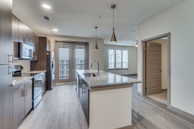 Interior Photo - Rise 120