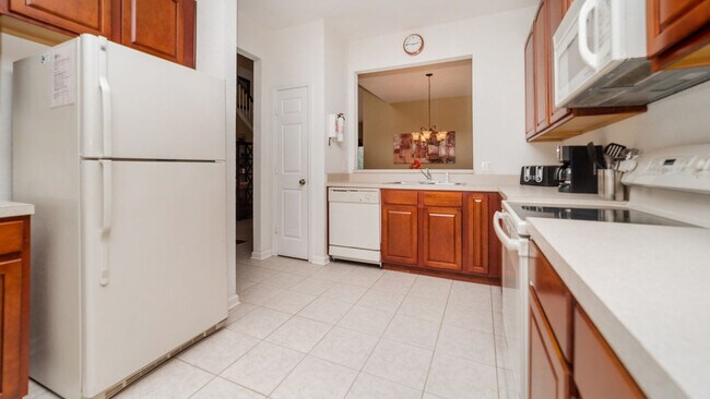 Foto del edificio - 7795 Basnett Cir