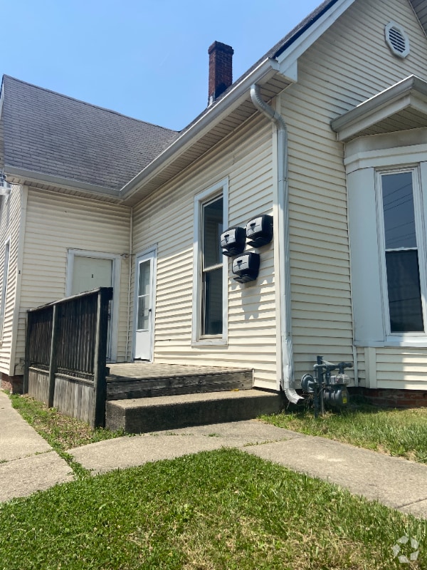 Building Photo - 306 N State St