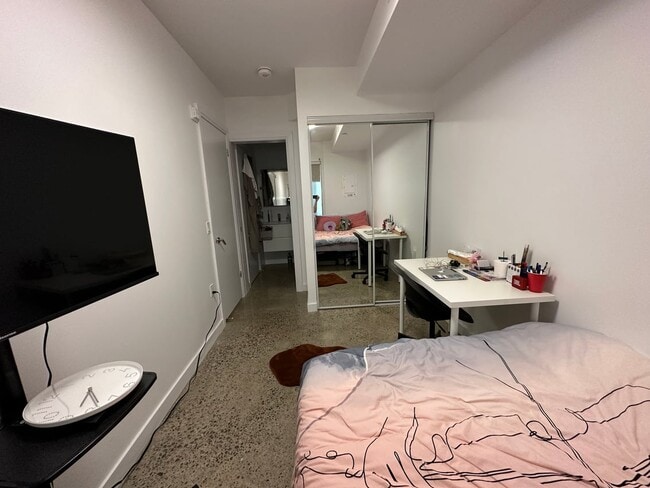 Photo du bâtiment - Master Room - River Street & Queen Street East