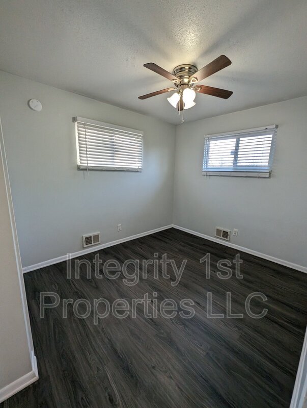 Foto del edificio - 5615 E 28th St