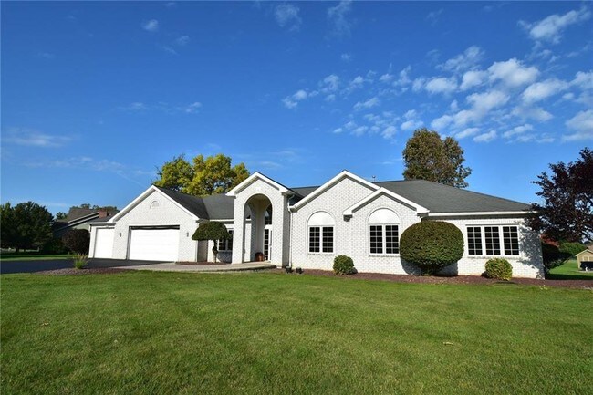 Building Photo - 11 Thomas Maria Cir