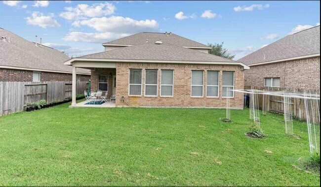 Foto del edificio - 17419 Woodfalls Ln