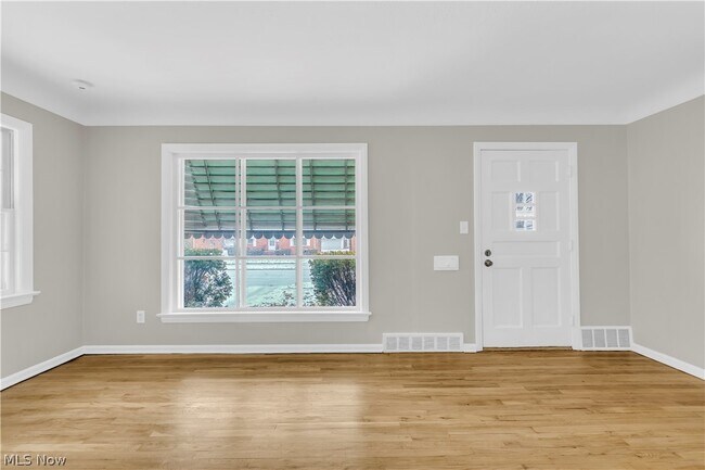 Building Photo - 21440 Fuller Ave