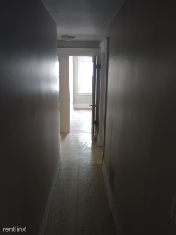 Building Photo - 158 Chadduck Ave