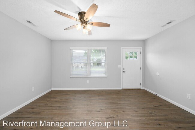 Foto del edificio - 3 br, 1 bath House - 808 Garvey Ave