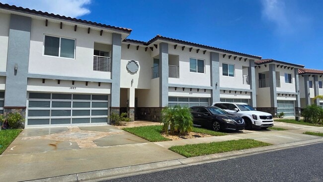 Beautiful and Modern 4 bed 3.5 Bath Townho... - Beautiful and Modern 4 bed 3.5 Bath Townho... Townhome