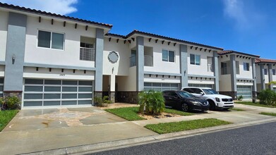 Building Photo - 1883 Brentwood Ct