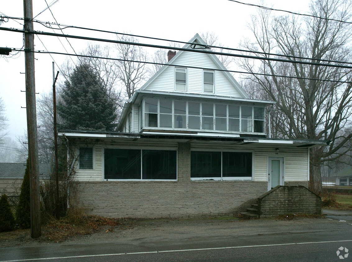 Building Photo - 126 Route 2A