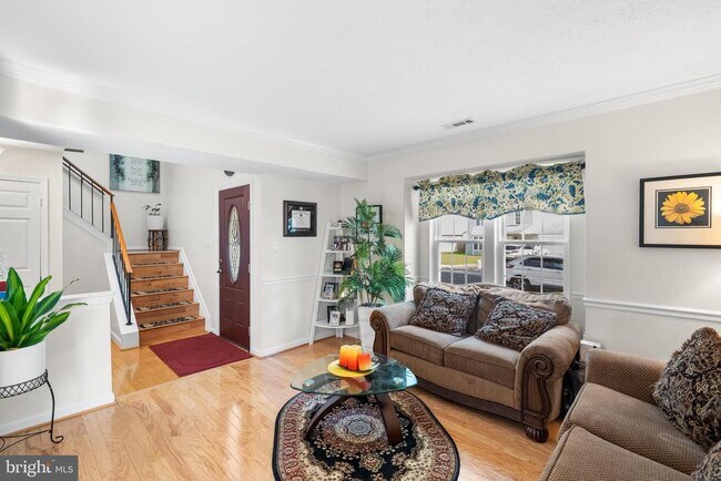 Building Photo - 4254 Mockingbird Cir
