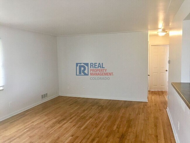 Foto del edificio - 3696 Glencoe St