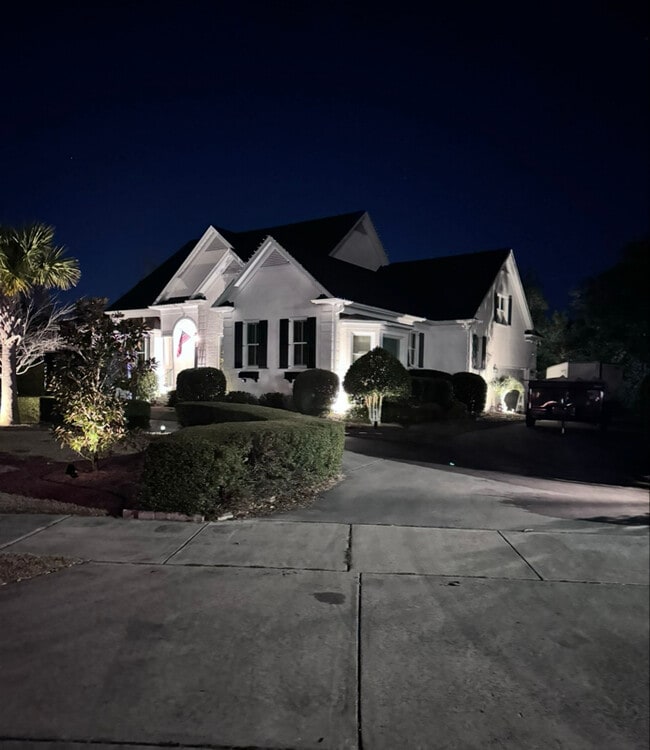 Building Photo - 2115 Ascott Pl