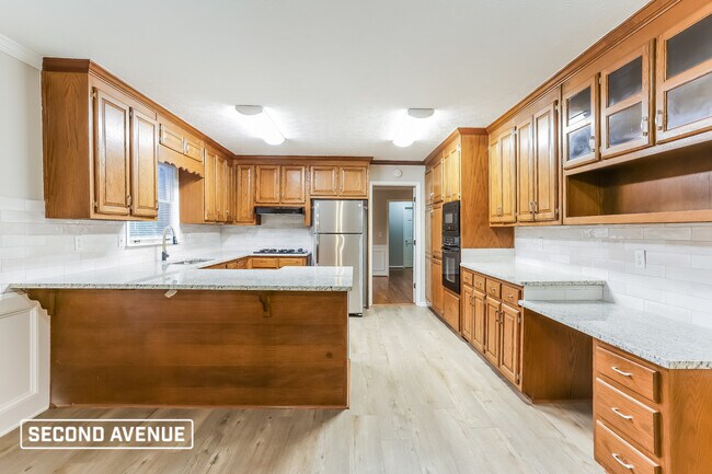 Building Photo - 2727 Colony Cir