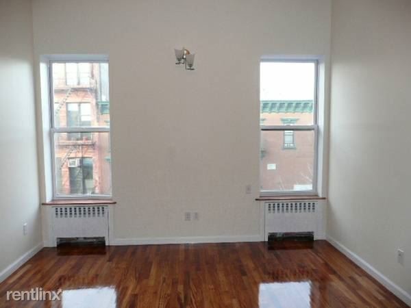 Building Photo - 208 5th Ave