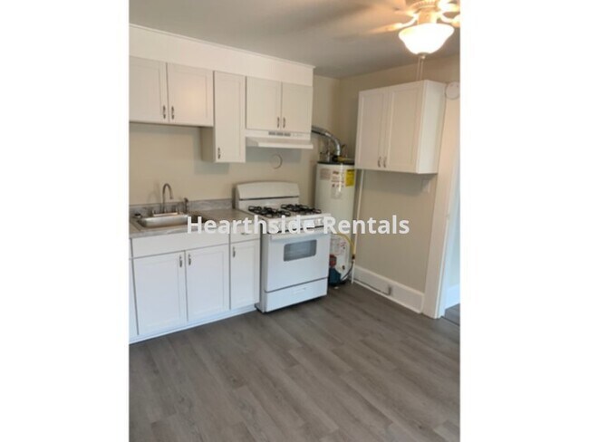 Foto del edificio - **1 Bedroom 1 Bath Duplex Near Medical Dis...