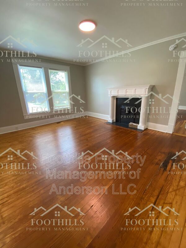Building Photo - 120 Anderson Ave