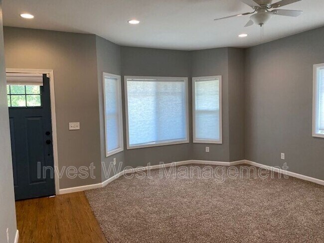 Foto del edificio - 1801 NE 16th St