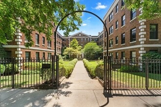 Building Photo - 66 Queensberry St