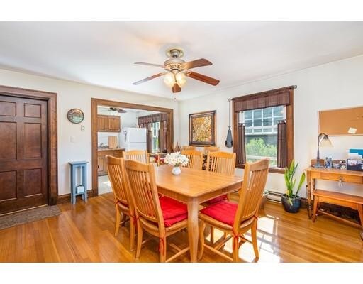 Primary Photo - 275 Neck St