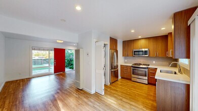 Building Photo - 1443 Casa Buena Dr