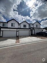 Building Photo - 2979 W Ezra Dr