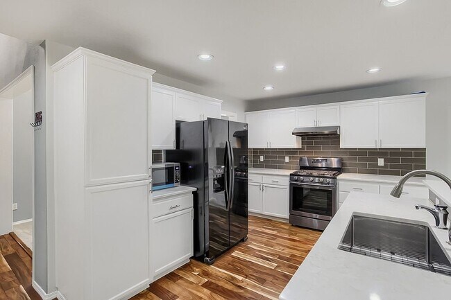 Foto del edificio - 4661 NW Union Hills Terrace