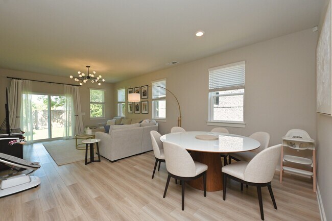Building Photo - 449 Golden Mdw Ln