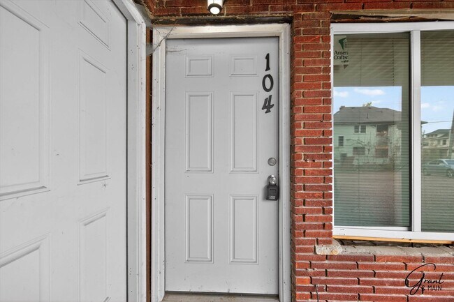 Foto del edificio - $995 - $1200 - Spacious 1 bedroom Apartments