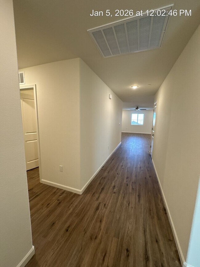 Foto del edificio - Newly built Home! Rent Ready !!