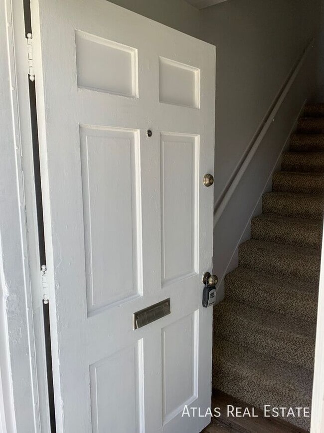 Photo - 1853 W Mosier Pl Apartment