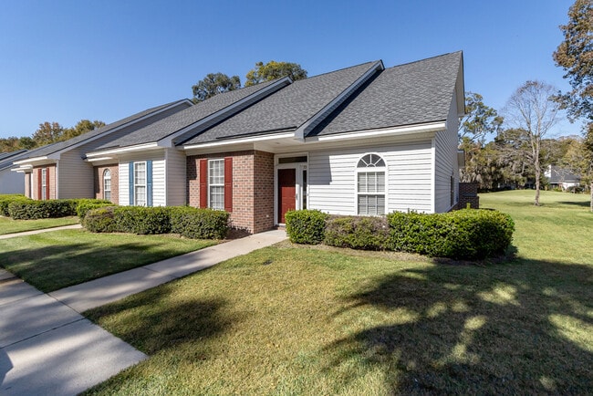 Building Photo - 35 Putters Pl