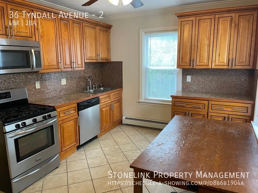 36 Tyndall Ave Unit 2, Providence, RI 02908 Room for Rent in