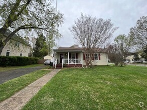 Building Photo - 2211 Westmoreland St