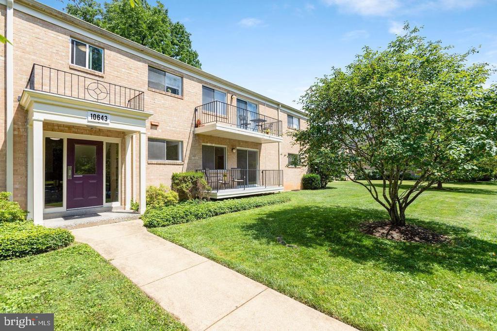 Foto principal - 10643 Montrose Ave