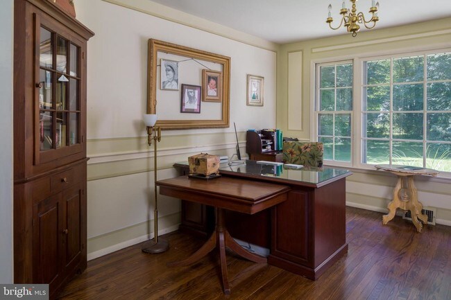 Foto del edificio - 1044 Signal Hill Ln