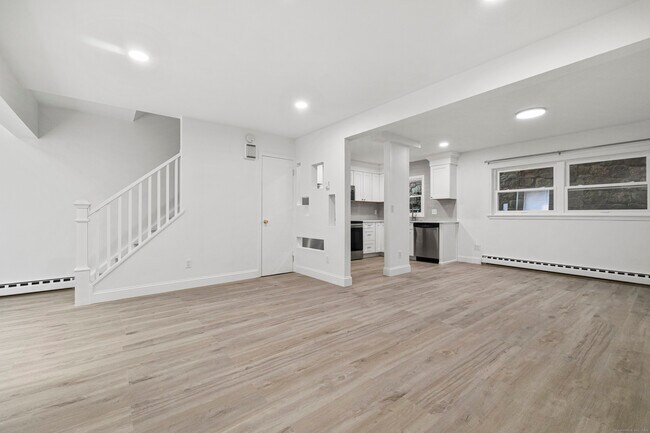 Foto del edificio - 45 Highview Ave